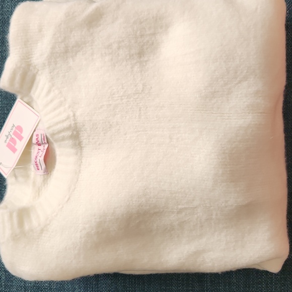 Boutique Soft Crew Neck Sweater - Picture 2 of 5